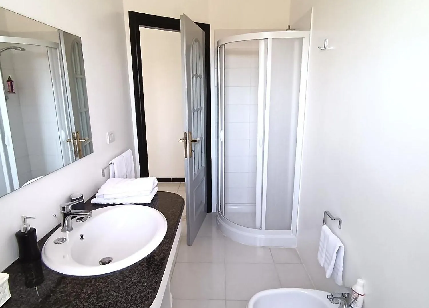 Sulcis Camere San Giovanni Suergiu Homestay